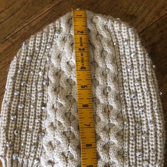 Women's Beige Hand Knit Winter Hat w / Rhinestones O/S - Picture 8 of 9